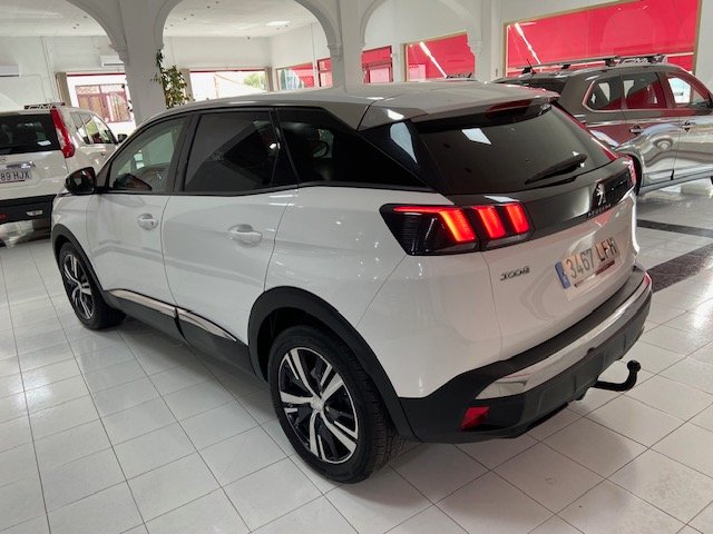 PEUGEOT 3008 1.5 HDI ALLURE