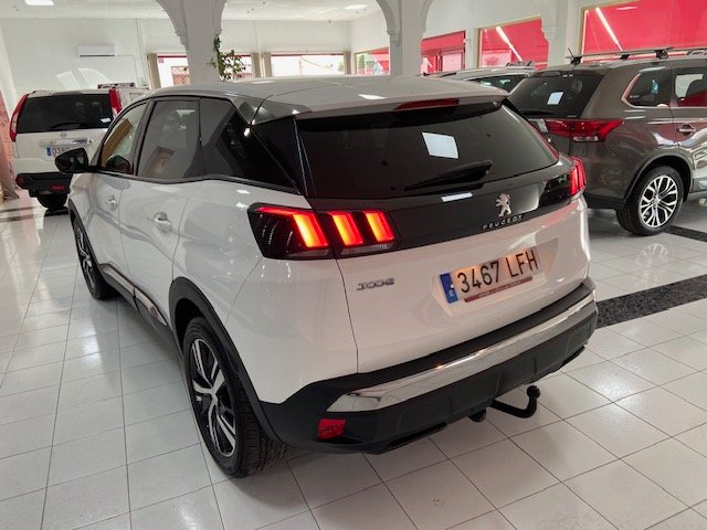 PEUGEOT 3008 1.5 HDI ALLURE