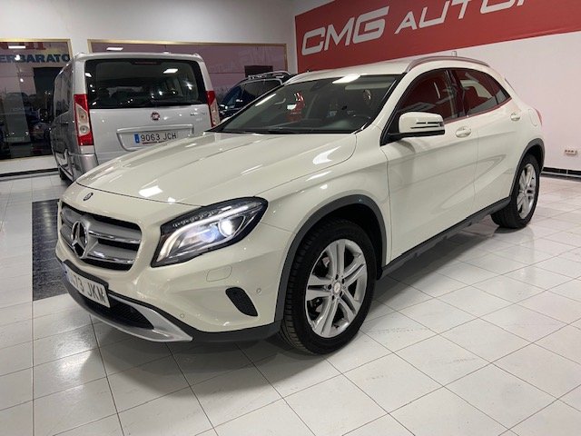 MERCEDES-BENZ GLA 200 CDI