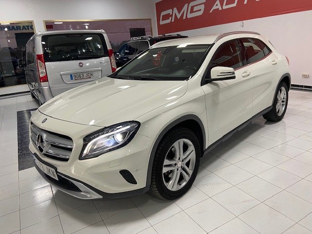 MERCEDES-BENZ GLA 200 CDI