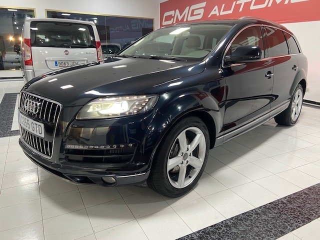 AUDI Q7 3.0 TDI V6 7 PLAZAS