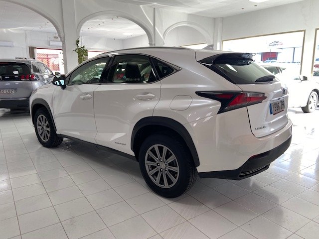 LEXUS NX 300 H 2.5 Hybrid