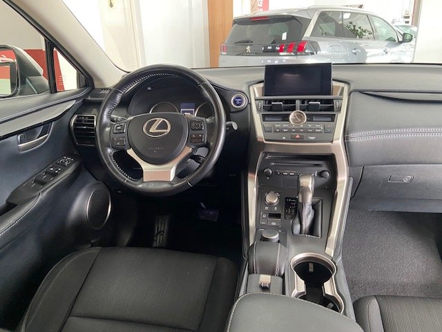 LEXUS NX 300 H 2.5 Hybrid