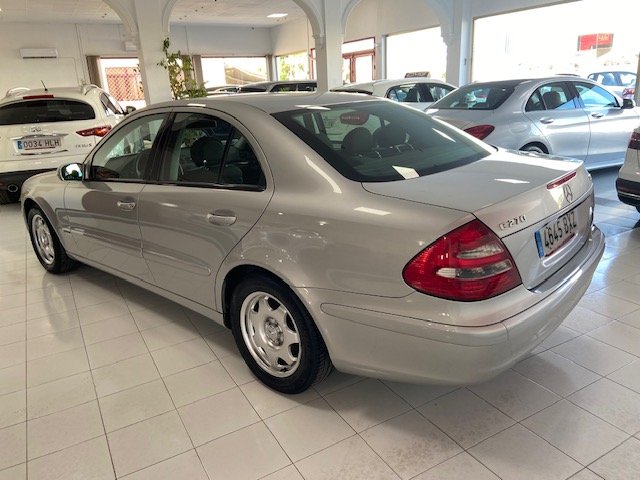 MERCEDES-BENZ Clase E 270 CDI