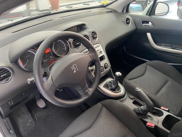 PEUGEOT 308 1.6 HDI