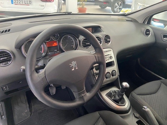 PEUGEOT 308 1.6 HDI