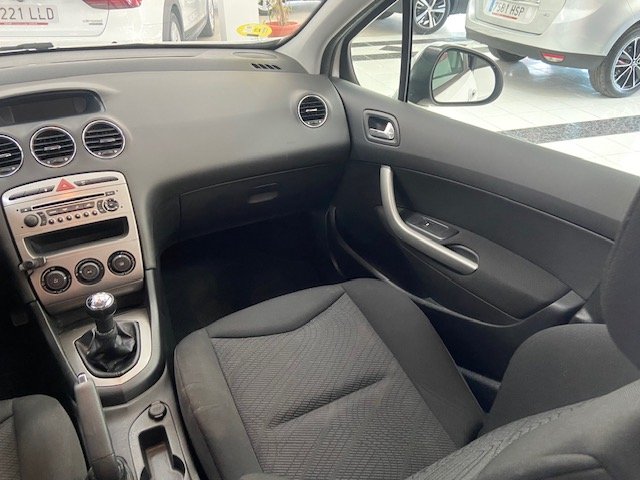 PEUGEOT 308 1.6 HDI