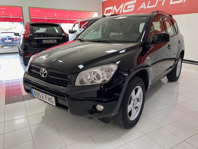 TOYOTA RAV4 2.0 4X4