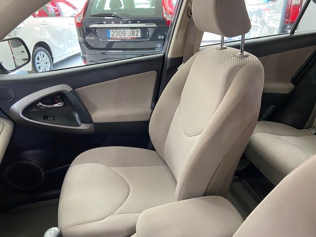 TOYOTA RAV4 2.0 4X4
