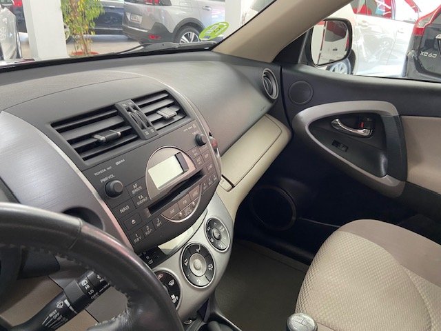 TOYOTA RAV4 2.0 4X4