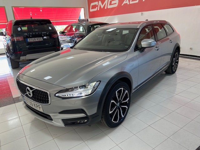 VOLVO V90 CROSS COUNTRY 2.0 D4