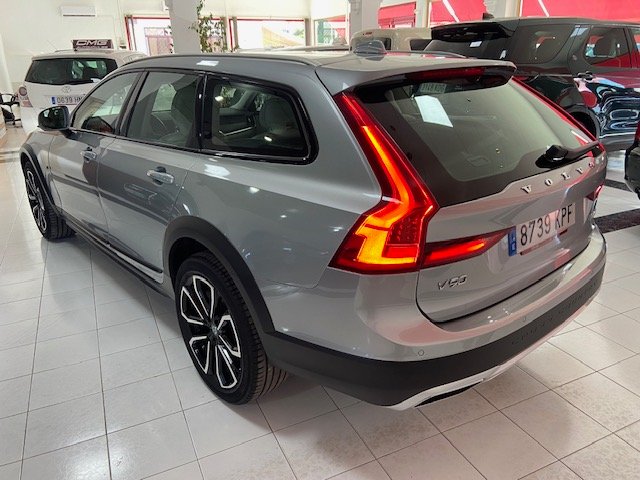 VOLVO V90 CROSS COUNTRY 2.0 D4