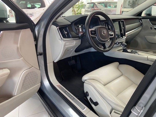 VOLVO V90 CROSS COUNTRY 2.0 D4