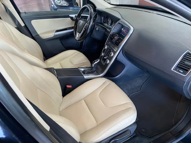VOLVO XC60 2.0 D3 Momentum
