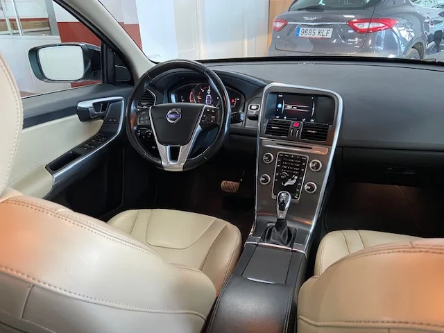 VOLVO XC60 2.0 D3 Momentum