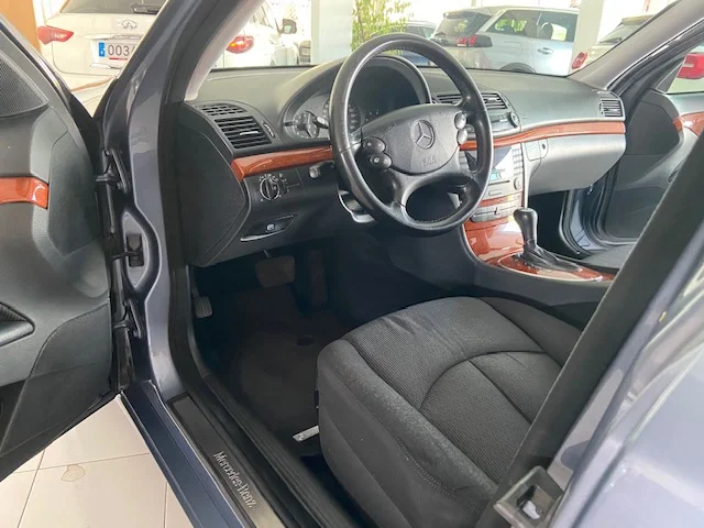 MERCEDES-BENZ Clase E 220 CDI