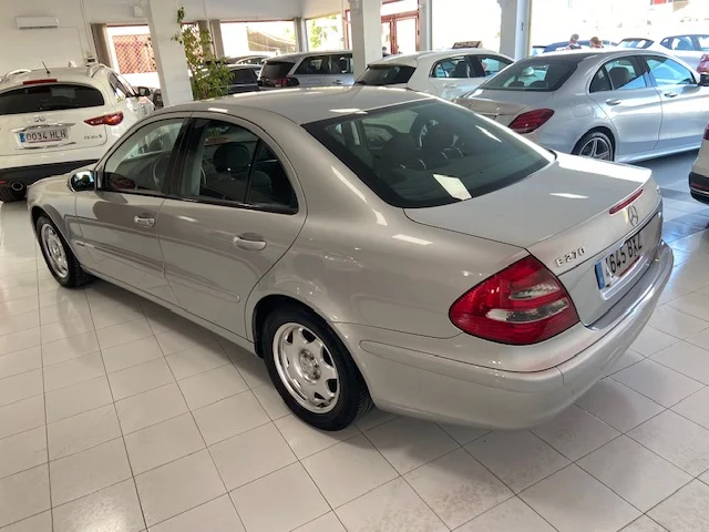 MERCEDES-BENZ Clase E 270 CDI