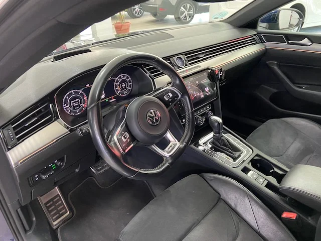 VOLKSWAGEN ARTEON 2.0 TDI R-LINE