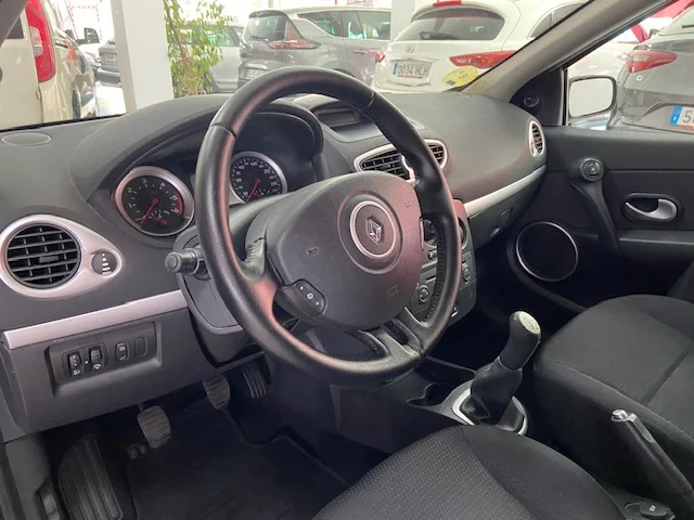RENAULT CLIO 1.5 DCI 3 PUERTAS