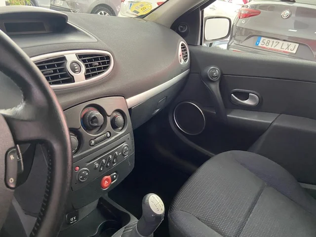 RENAULT CLIO 1.5 DCI 3 PUERTAS