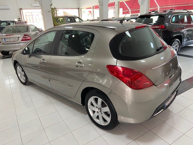 PEUGEOT 308 1.6