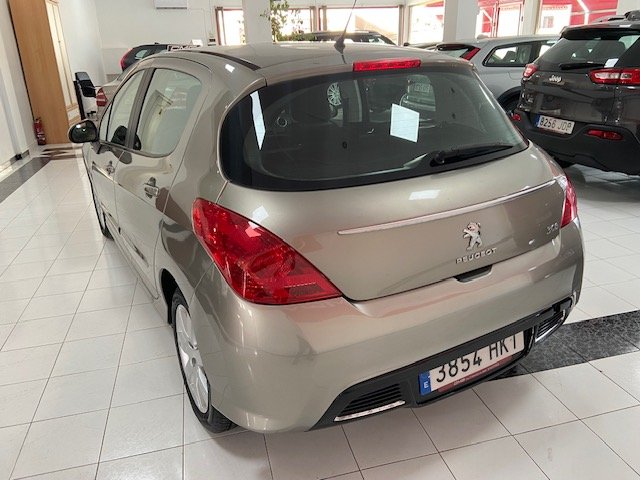 PEUGEOT 308 1.6