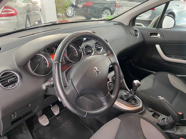 PEUGEOT 308 1.6