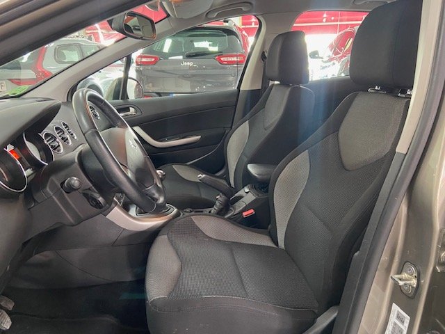 PEUGEOT 308 1.6