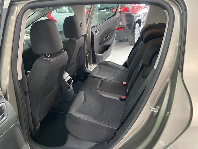 PEUGEOT 308 1.6