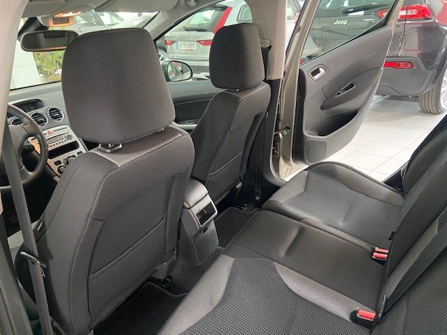 PEUGEOT 308 1.6