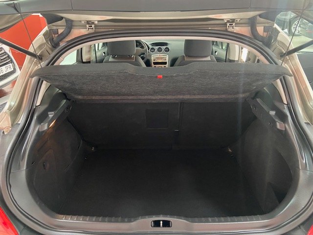 PEUGEOT 308 1.6