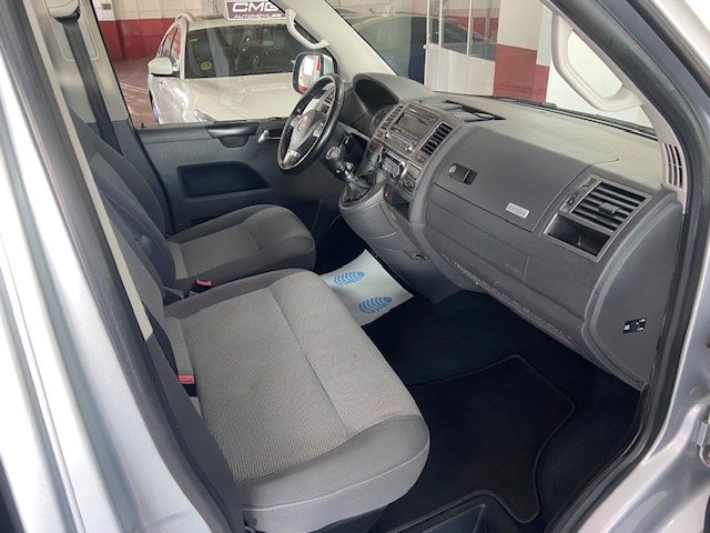 VOLKSWAGEN CARAVELLE T5 2.0 TDI 9 PLAZAS