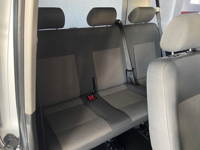 VOLKSWAGEN CARAVELLE T5 2.0 TDI 9 PLAZAS