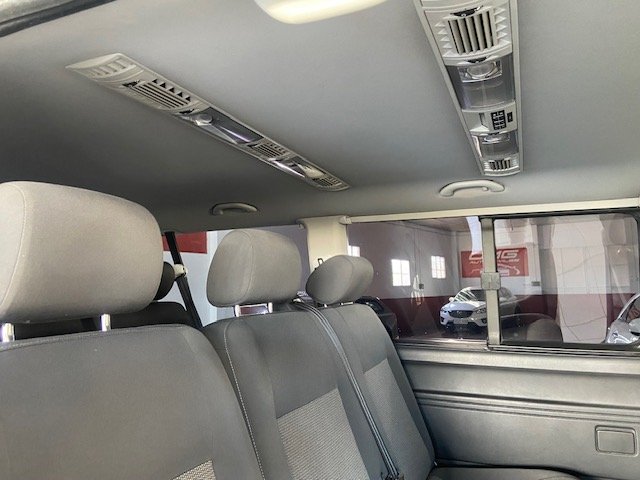 VOLKSWAGEN CARAVELLE T5 2.0 TDI 9 PLAZAS