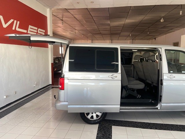 VOLKSWAGEN CARAVELLE T5 2.0 TDI 9 PLAZAS