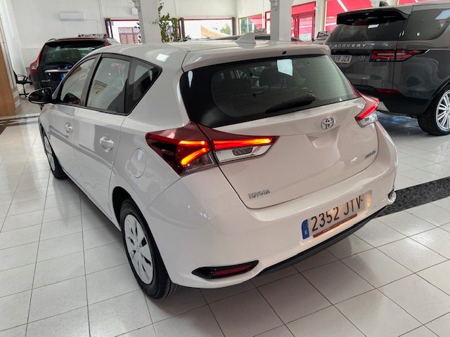 TOYOTA AURIS 1.4 TURBODIESEL 
