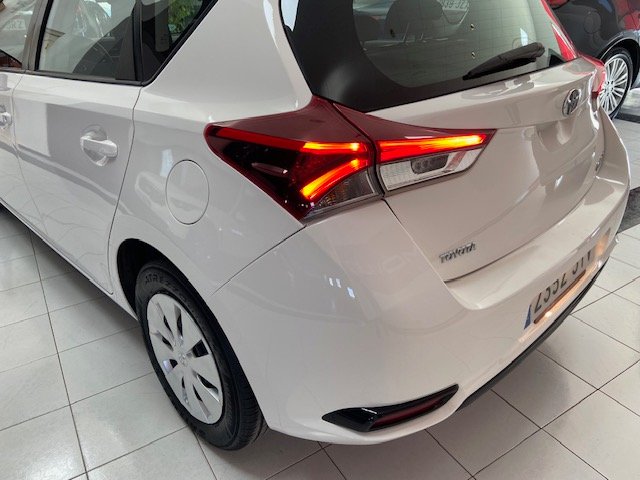 TOYOTA AURIS 1.4 TURBODIESEL 