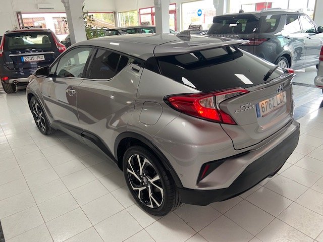 TOYOTA CH-R 1.8 Hybrid Advance