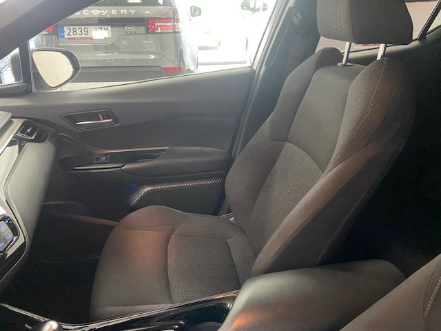 TOYOTA CH-R 1.8 Hybrid Advance