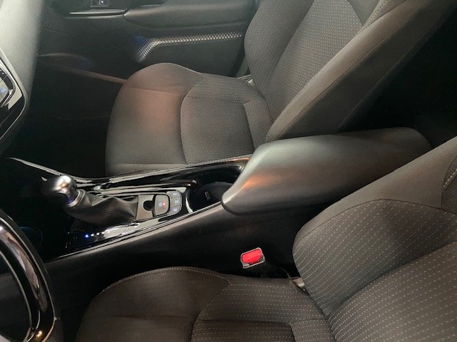 TOYOTA CH-R 1.8 Hybrid Advance