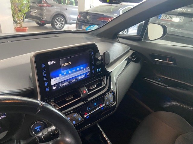 TOYOTA CH-R 1.8 Hybrid Advance