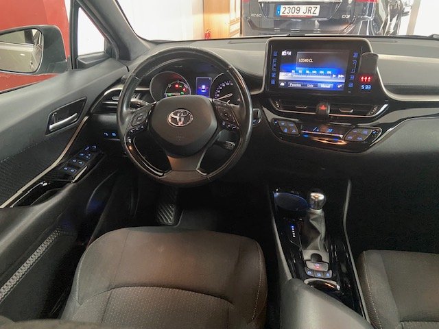 TOYOTA CH-R 1.8 Hybrid Advance