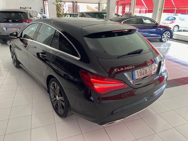 MERCEDES-BENZ CLA 200 CDI Shooting Break 