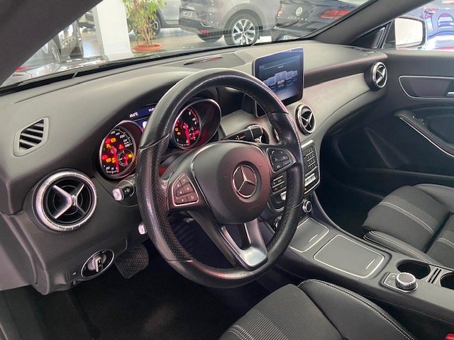 MERCEDES-BENZ CLA 200 CDI Shooting Break 