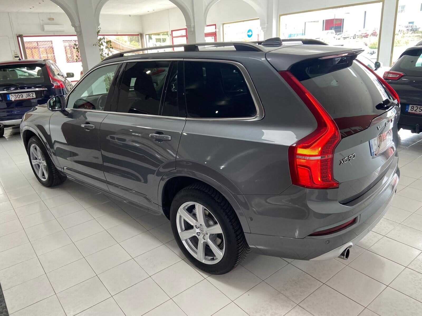 VOLVO XC90 2.0 D5 Momentum AWD 7 Plazas
