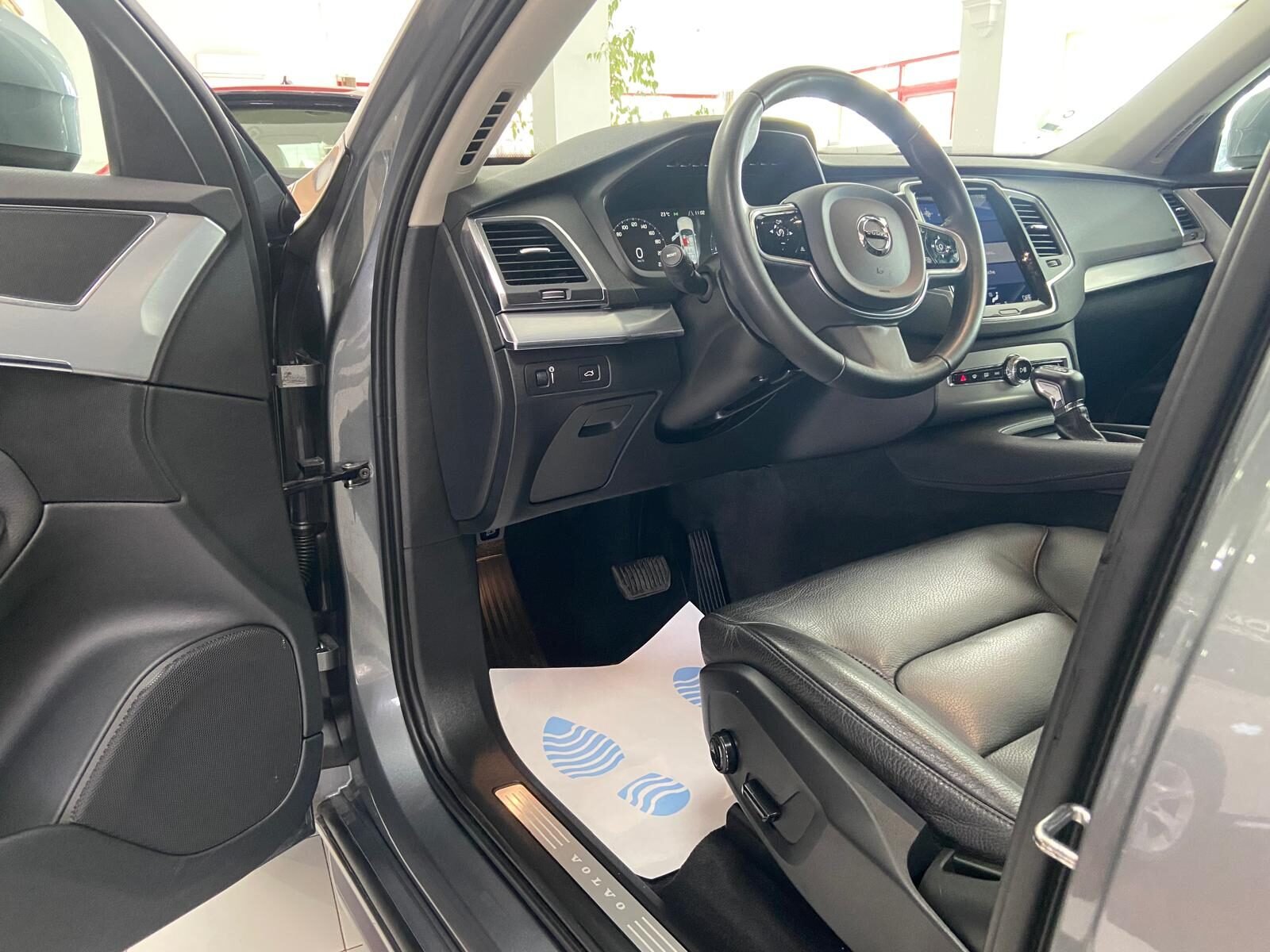 VOLVO XC90 2.0 D5 Momentum AWD 7 Plazas