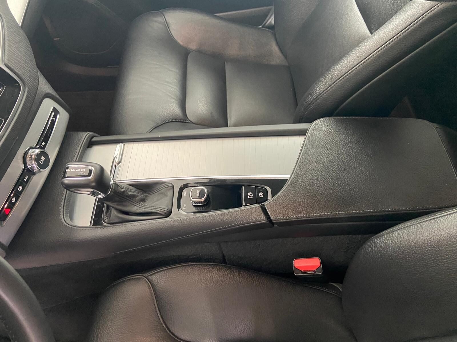 VOLVO XC90 2.0 D5 Momentum AWD 7 Plazas