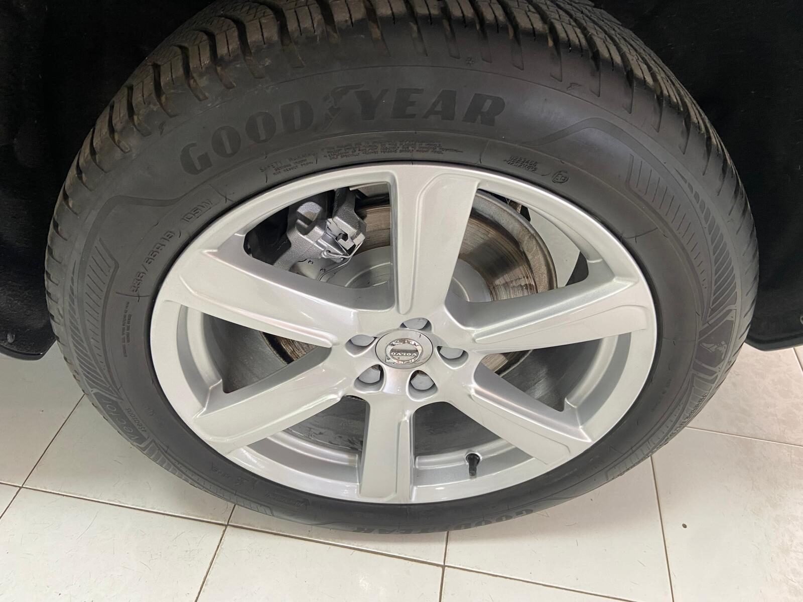 VOLVO XC90 2.0 D5 Momentum AWD 7 Plazas