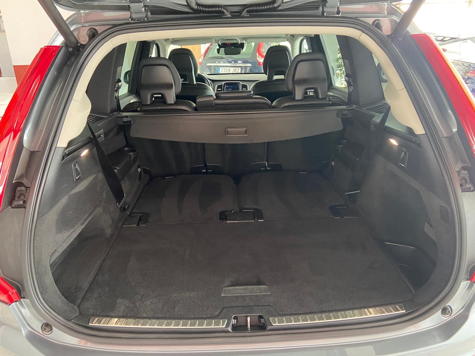 VOLVO XC90 2.0 D5 Momentum AWD 7 Plazas