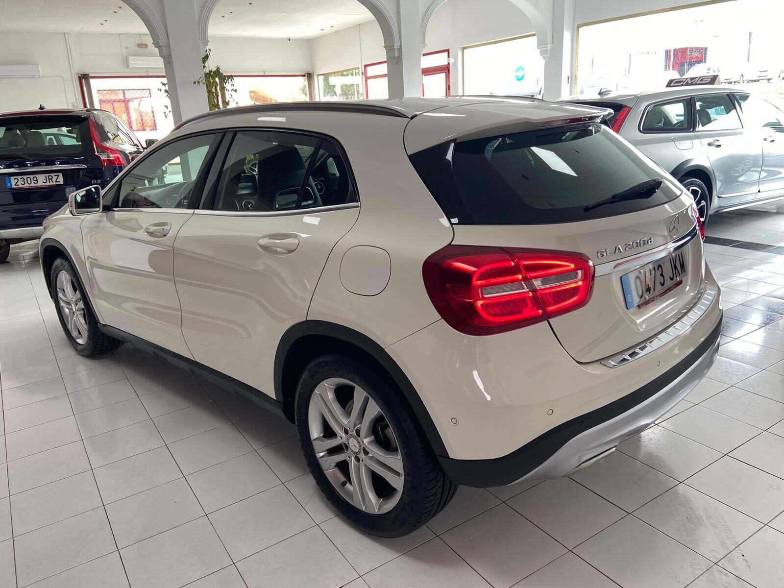 MERCEDES-BENZ GLA 200 CDI URBAN